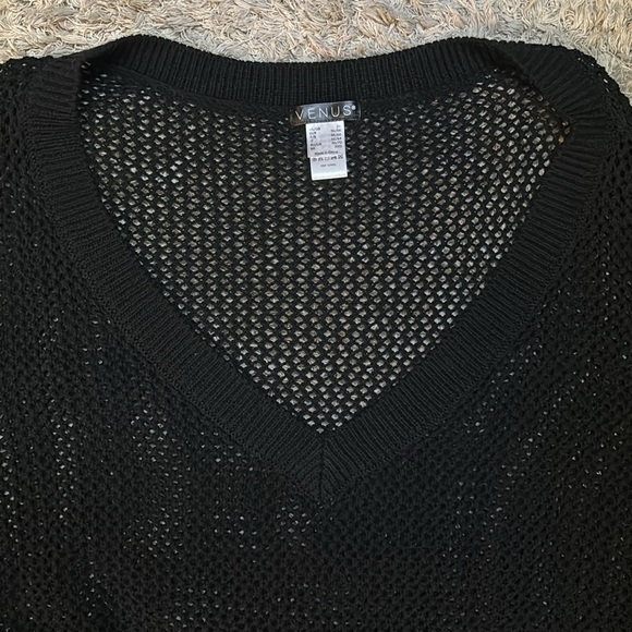 Venus Sweater - Picture 2 of 2